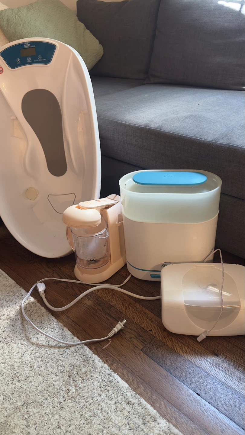 BabyBjörn Baby Food Maker and Philips Avent Sterilizer