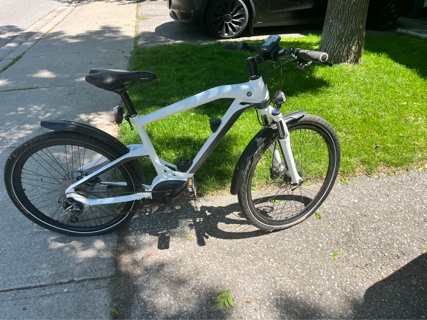 White BMW Electric Bike with Bosch Motor - photo 4