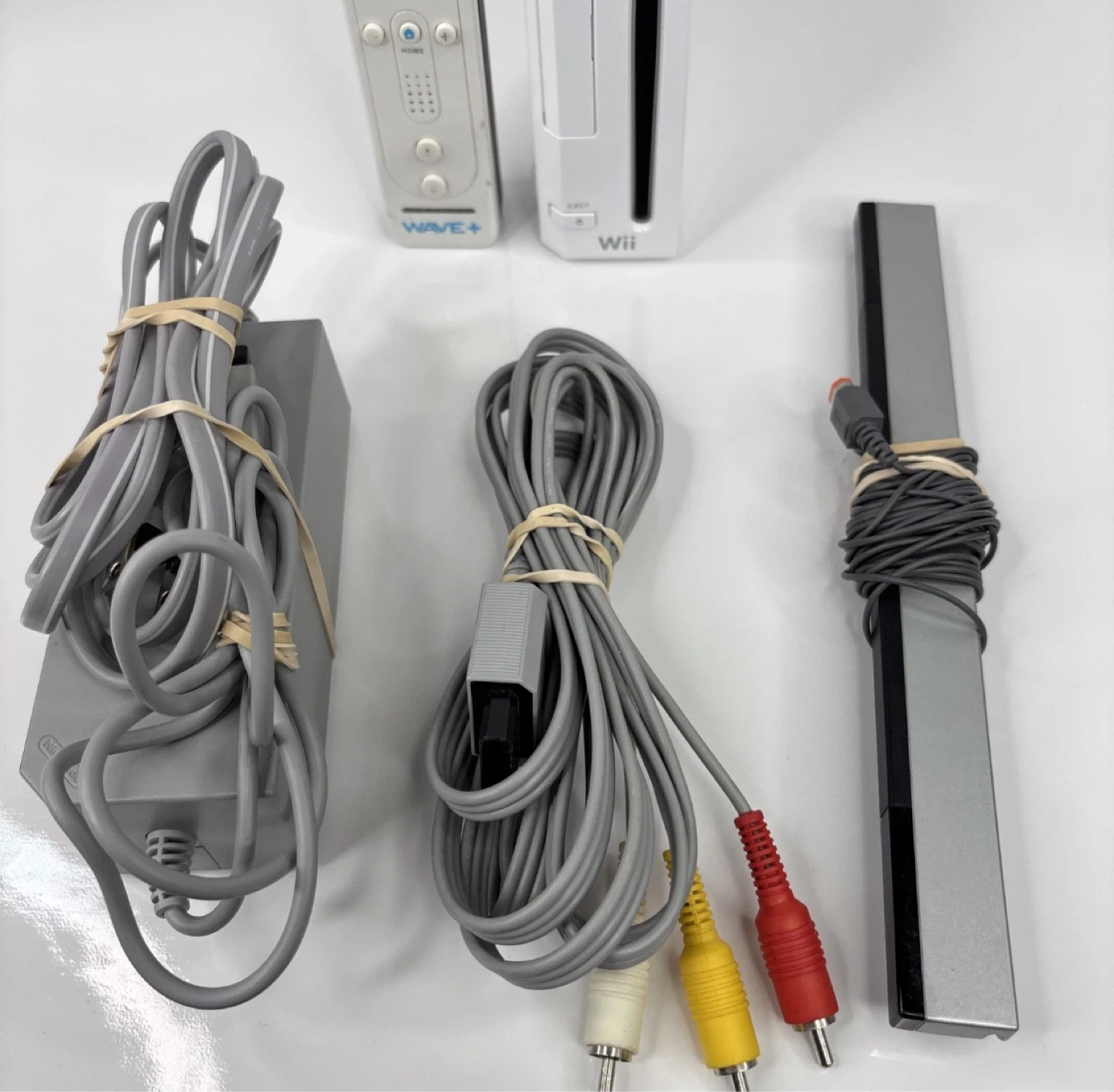 Nintendo Wii Console Bundle Complete - photo 3