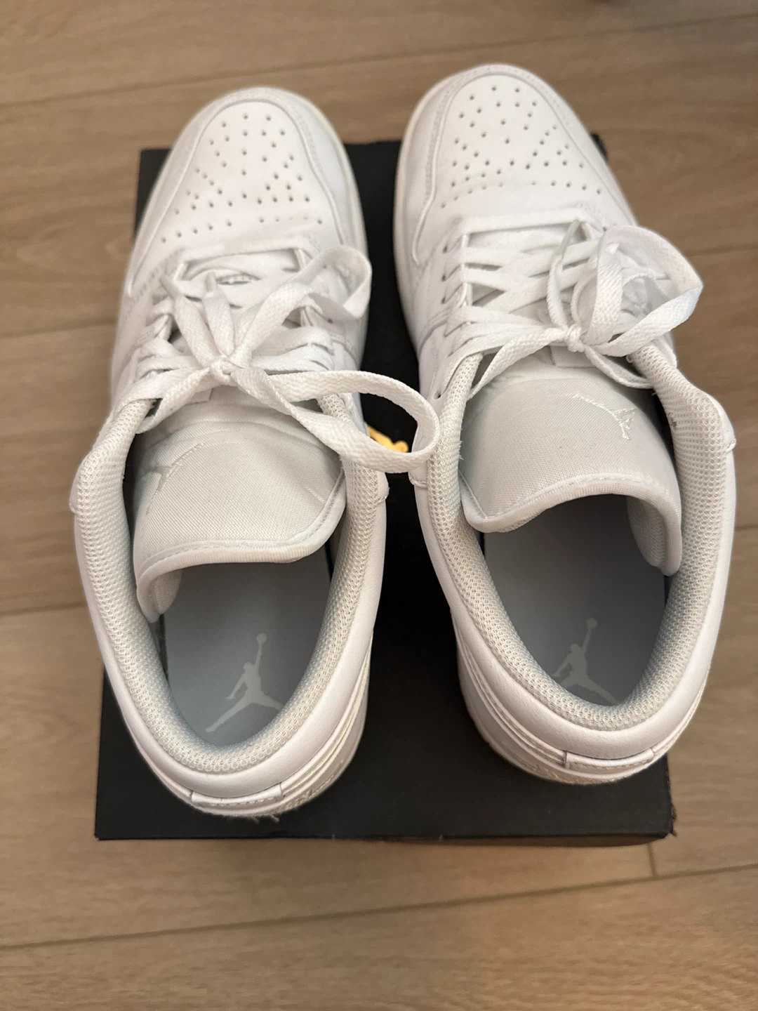 Nike Air Jordan 1 Low White Sneakers US 10.5 MEN - photo 2