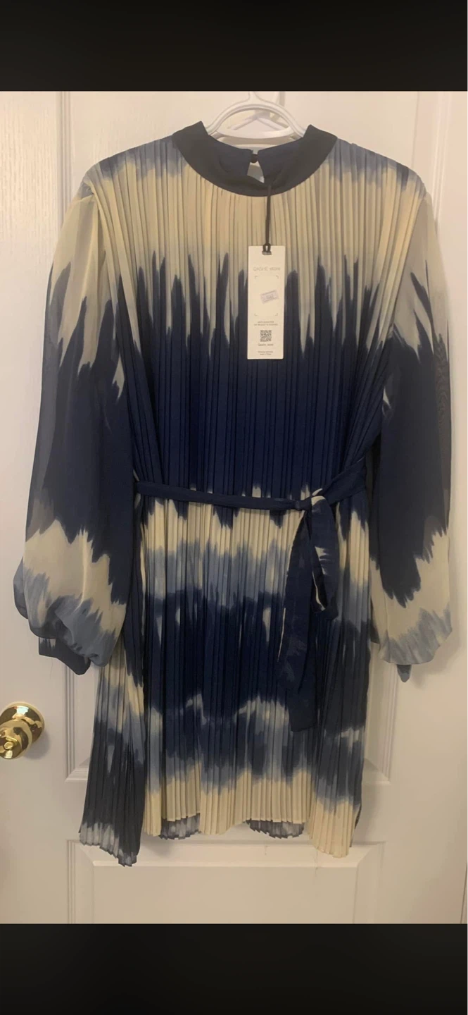 Navy and cream pleated midi dress with pants