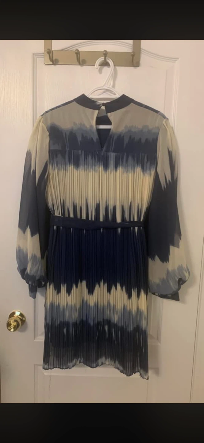 Navy and cream pleated midi dress with pants - photo 2
