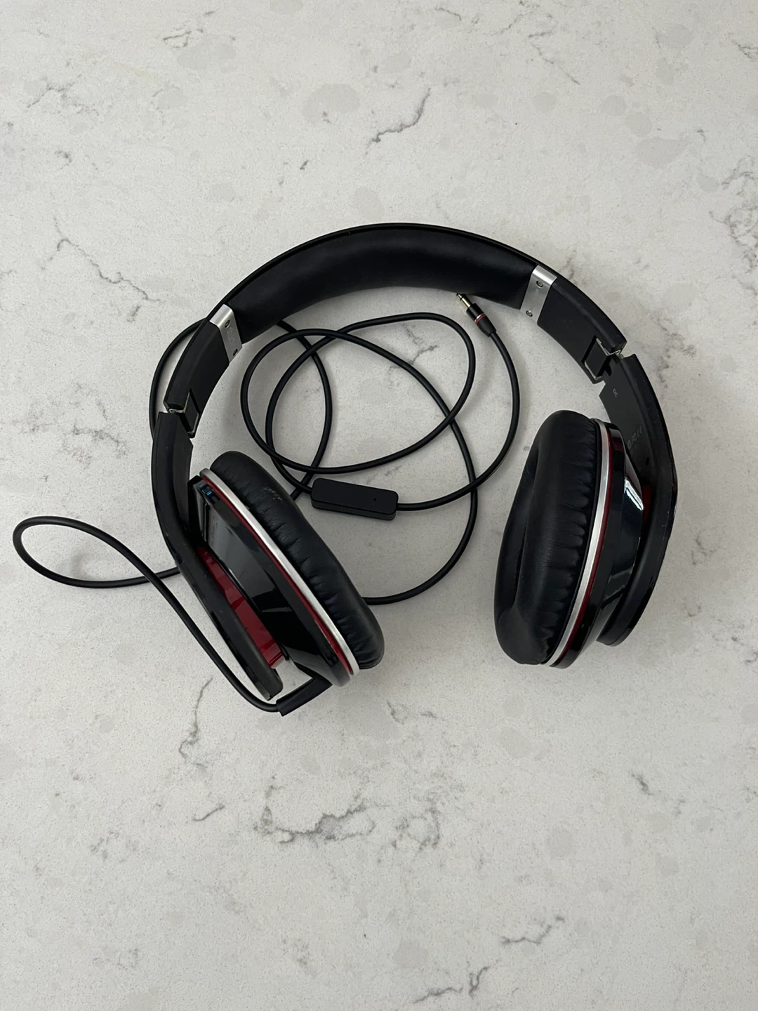 Beats by Dr. Dre Solo HD Headphones - Black - photo 2