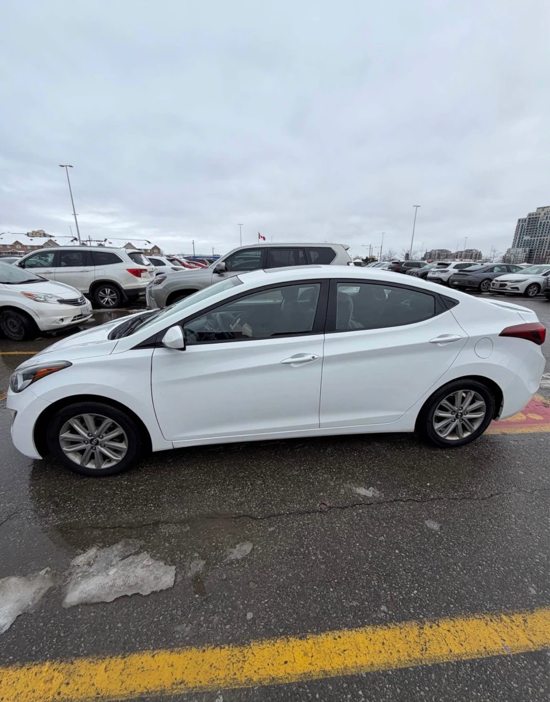 White Hyundai Elantra 2016 - low mileage - photo 2