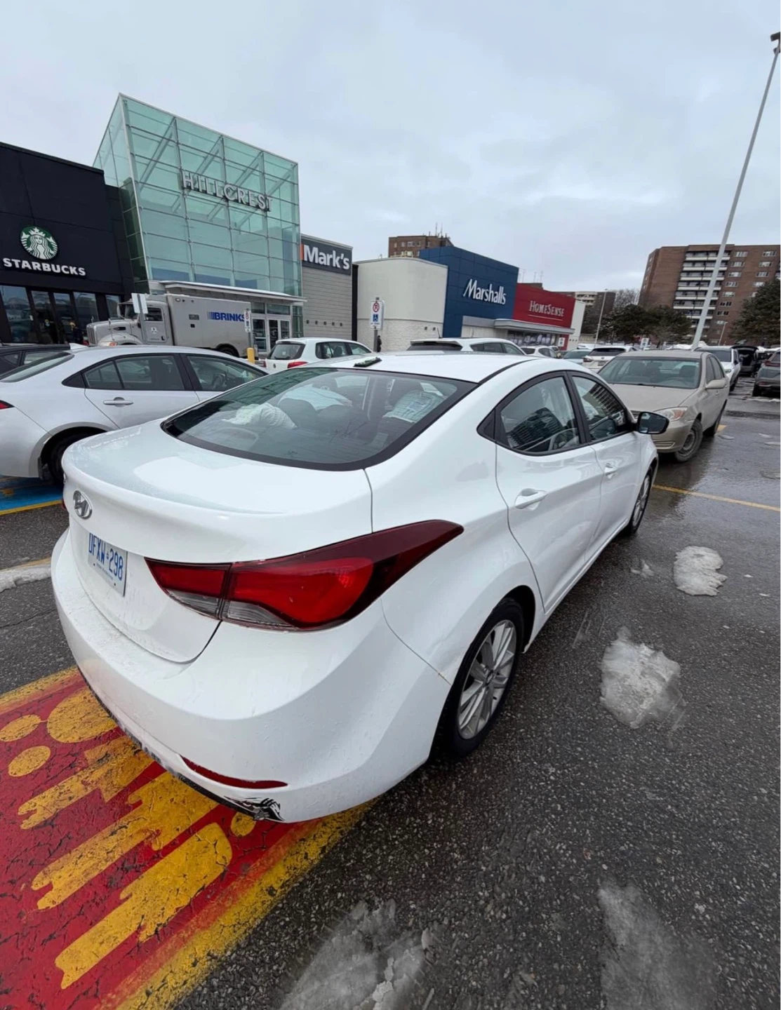 White Hyundai Elantra 2016 - low mileage - photo 3