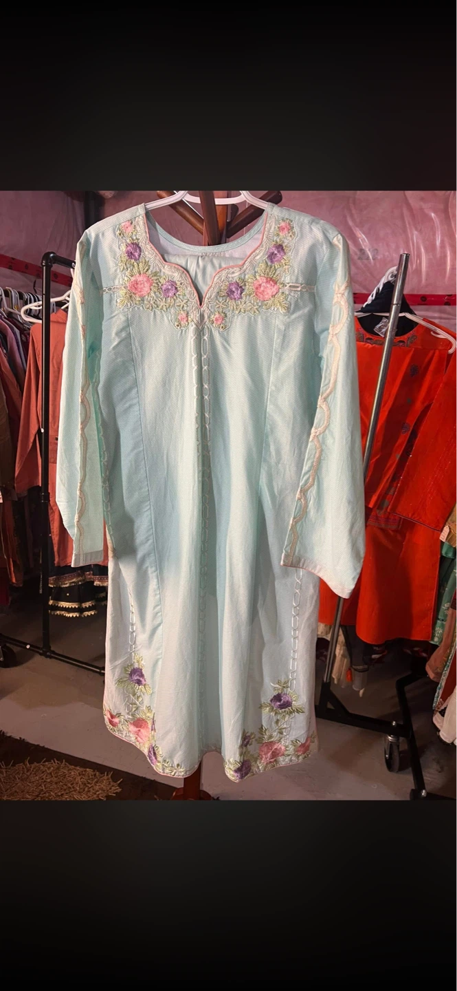 Women's Embroidered 3-Piece Lawn Suit - photo 3