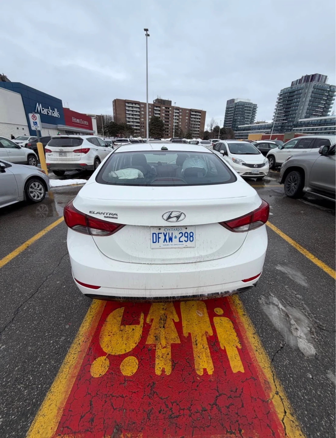 White Hyundai Elantra 2016 - low mileage - photo 4