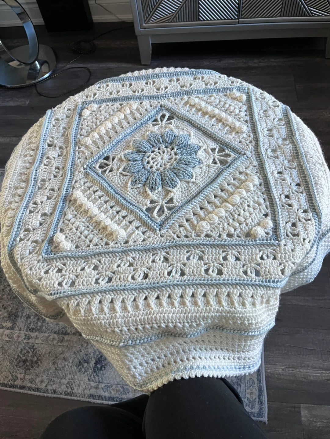 Hand Crocheted baby Blanket - photo 2