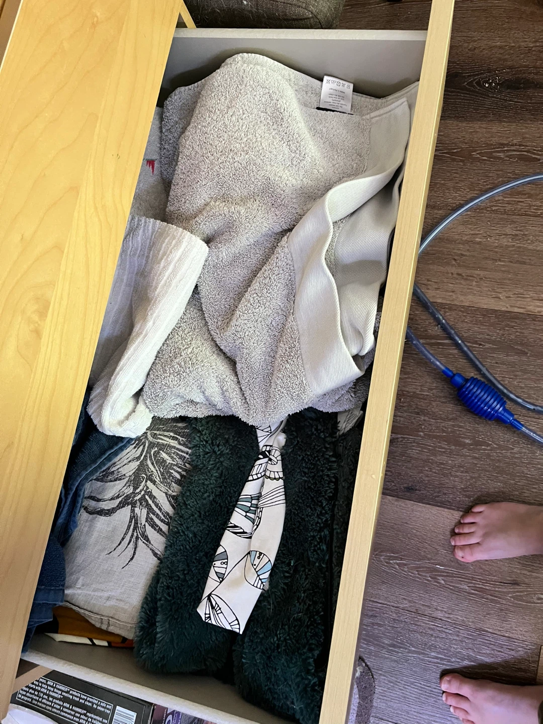 IKEA Malm 4-Drawer Dresser - photo 3