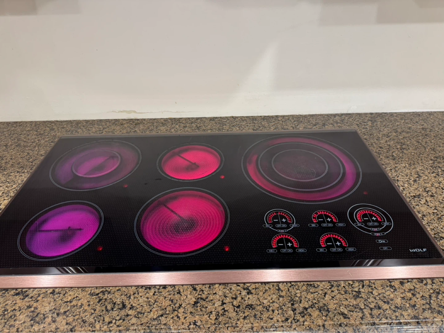 Wolf Electric Cooktop - photo 5