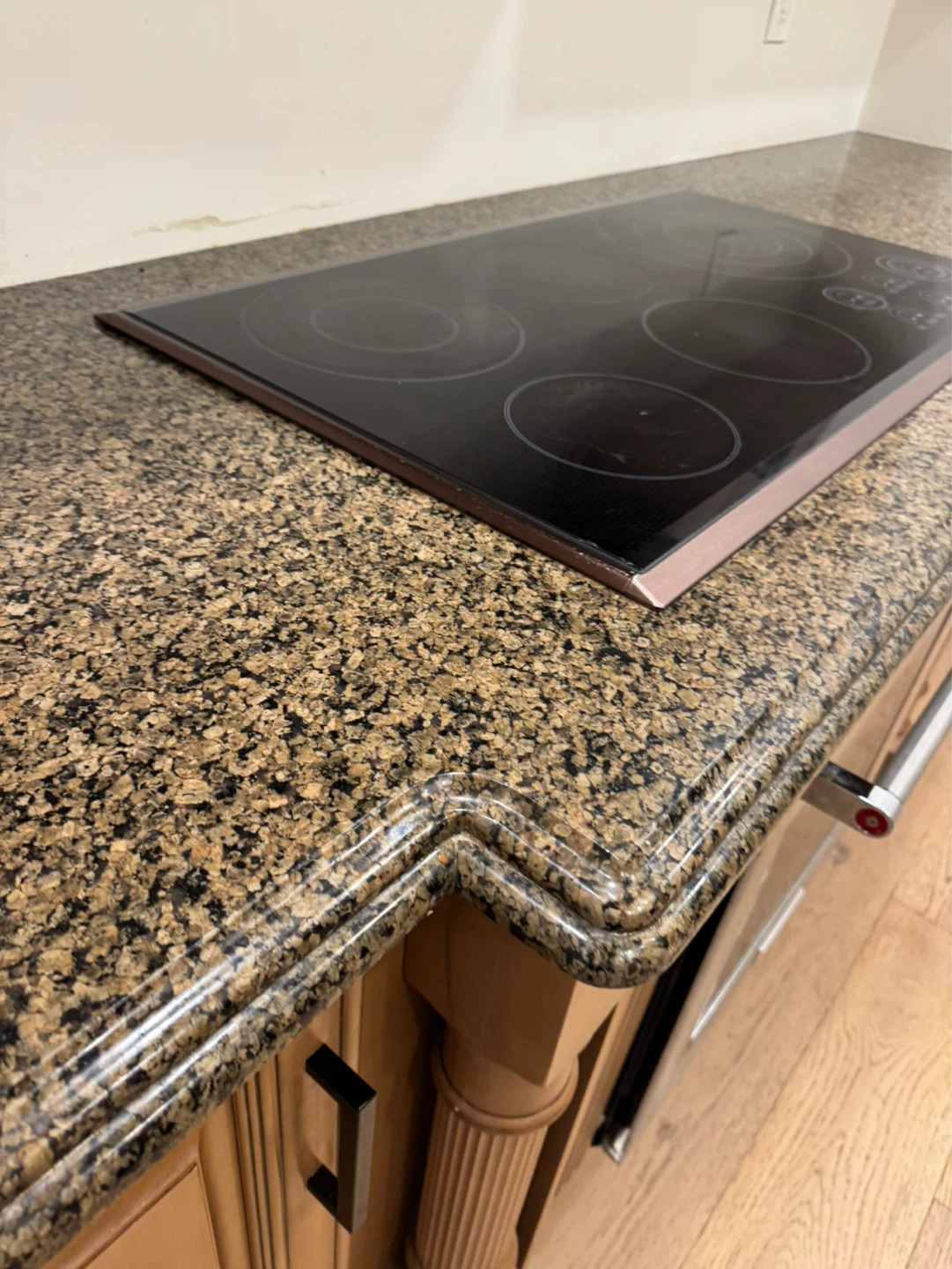Wolf Electric Cooktop - photo 2