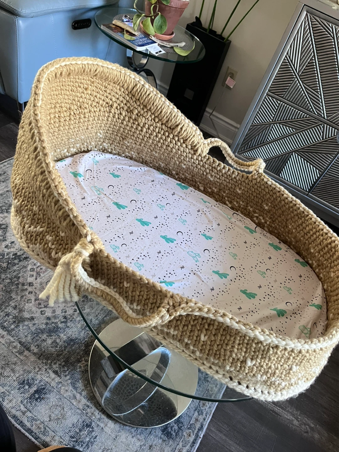 Handmade Crochet Baby Bassinet Basket - photo 2