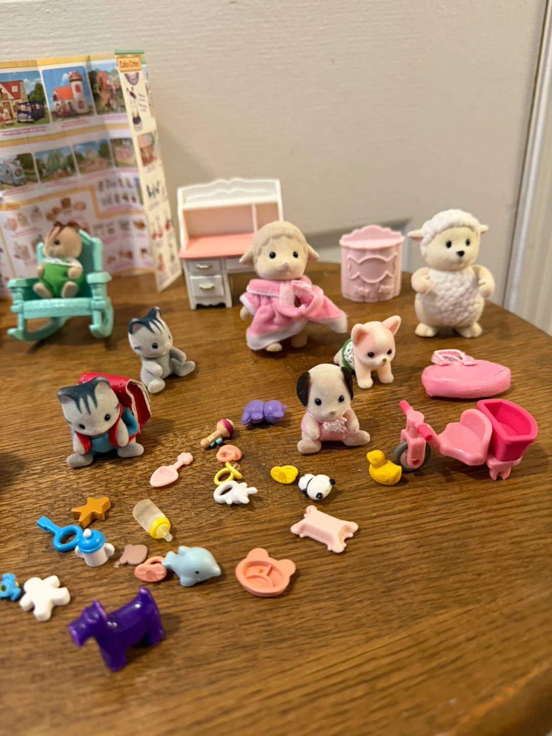 Bundle Calico Critters Toy Figures & Accessories Lot - photo 4