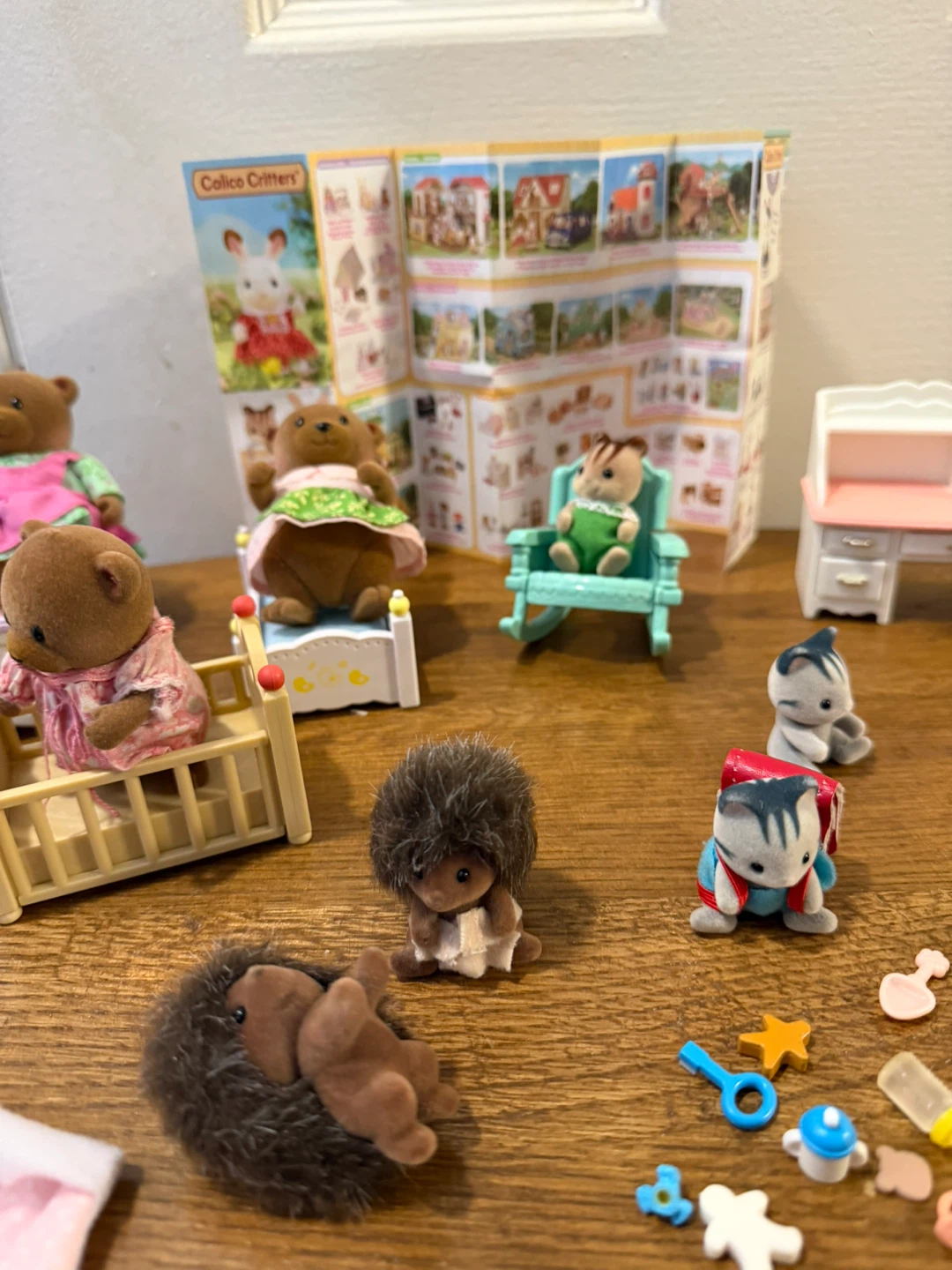 Bundle Calico Critters Toy Figures & Accessories Lot - photo 2