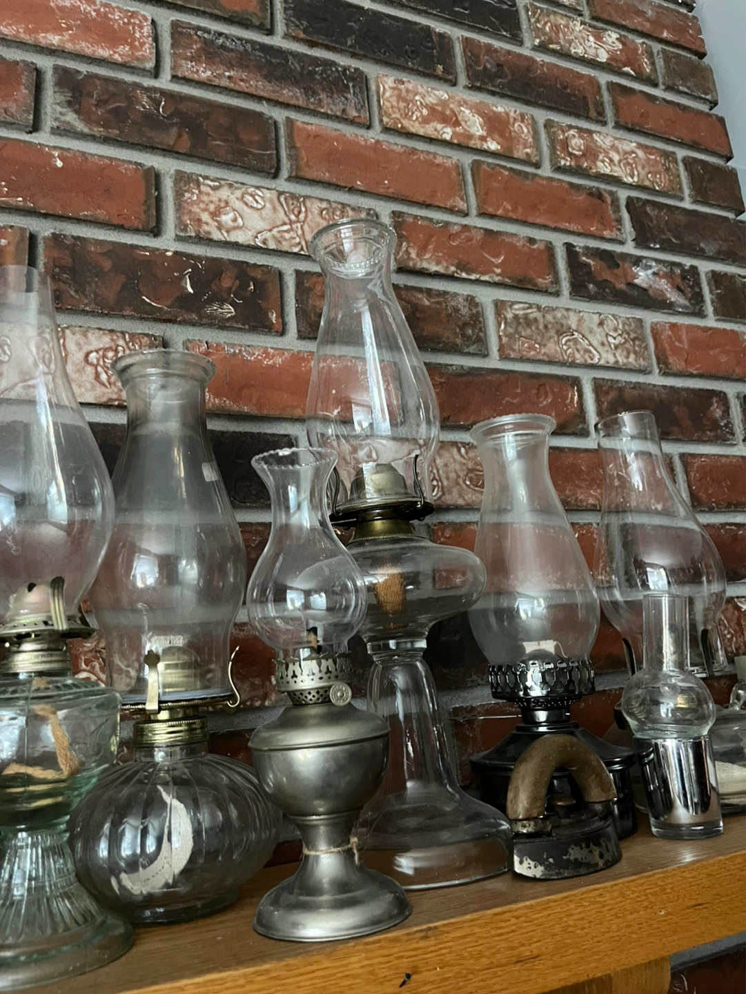 Collection of vintage oil lamps - photo 2