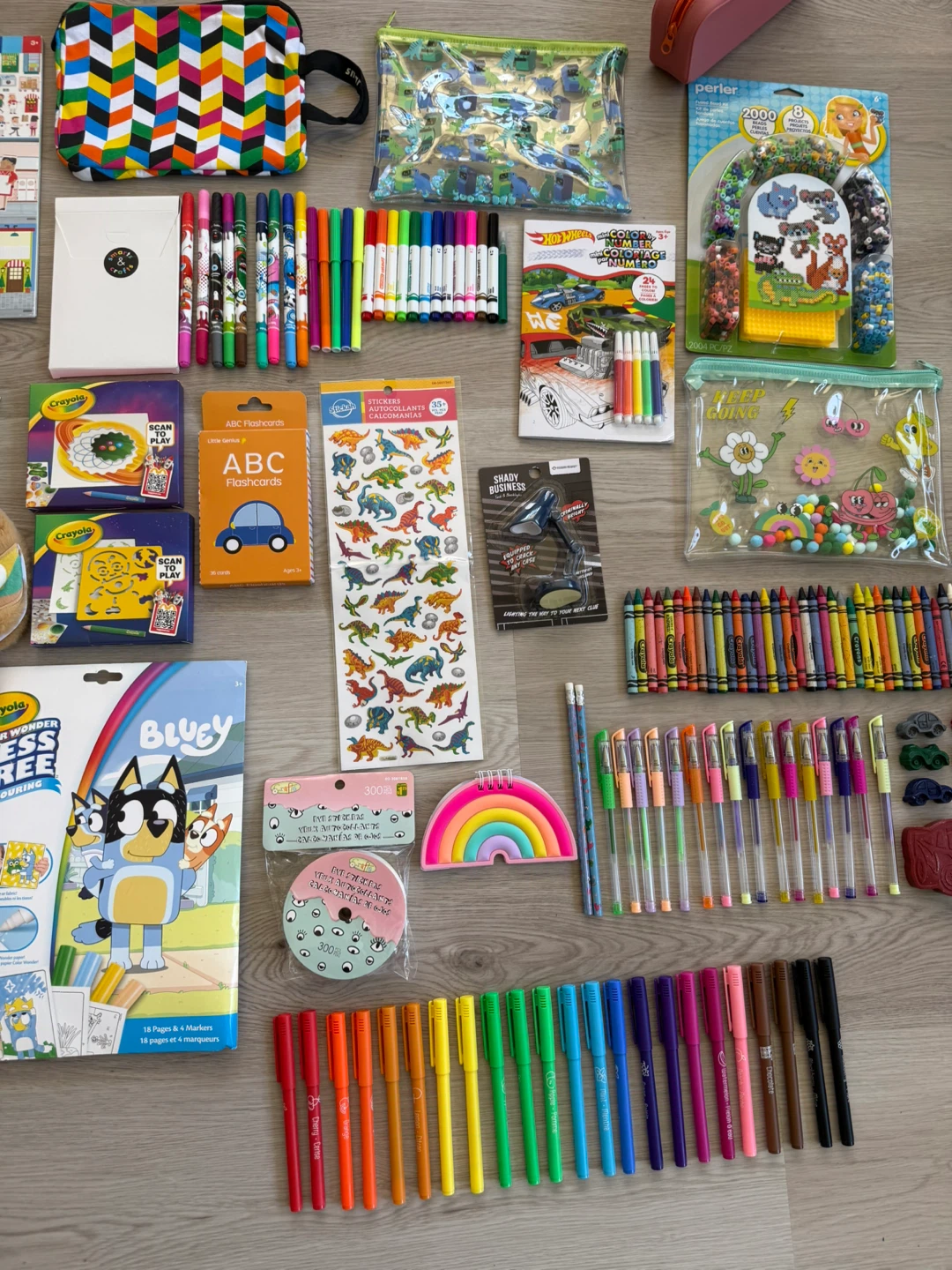 Bundle of art/colouring supplies and activities - photo 3