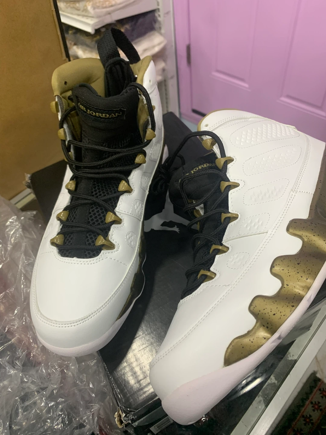 🚨🚨Air Jordan 9 Retro White Gold Sneakers- Size 9,10,11 - photo 3