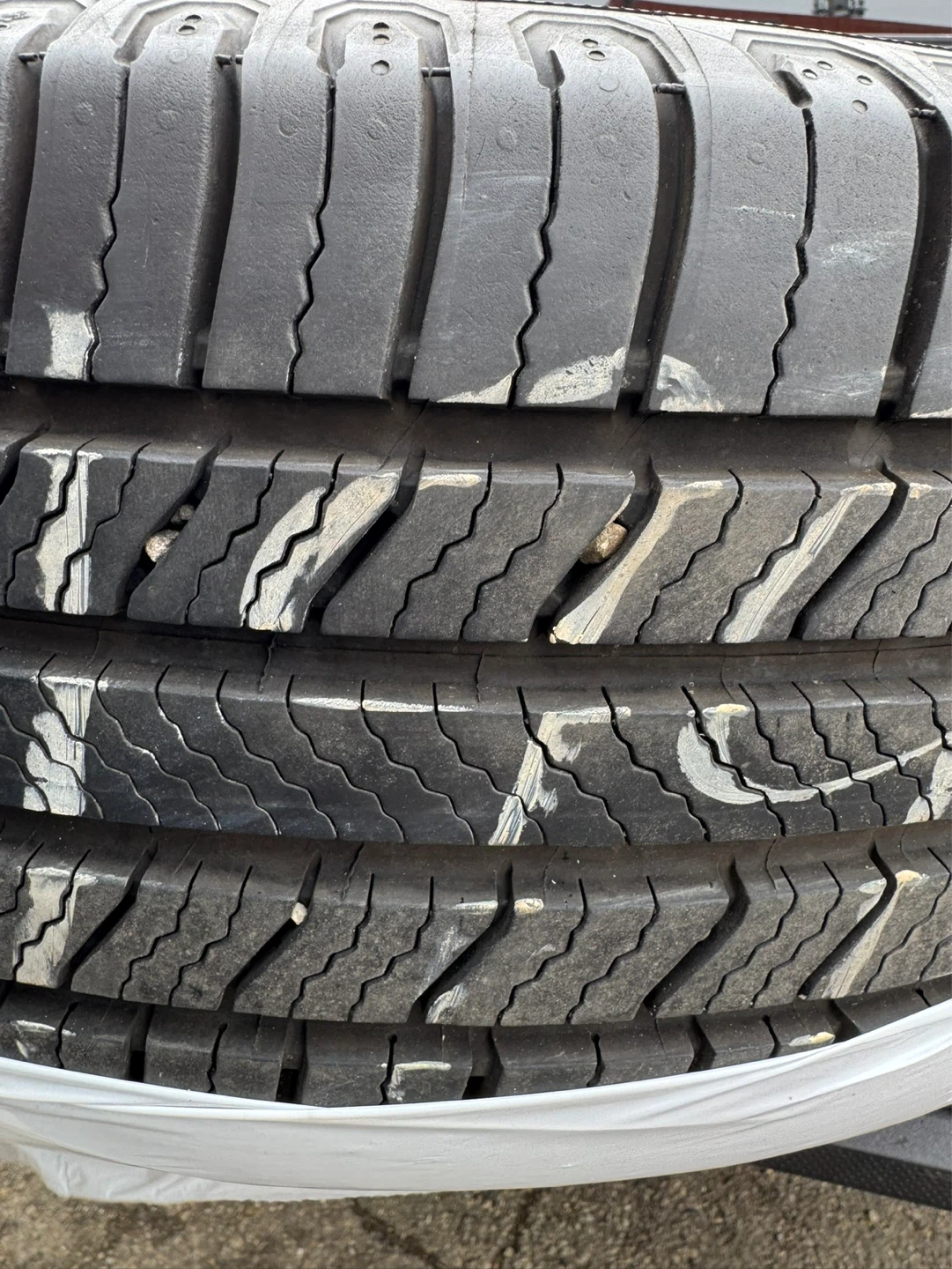 Michelin Defender 2 Tire 235/55R18