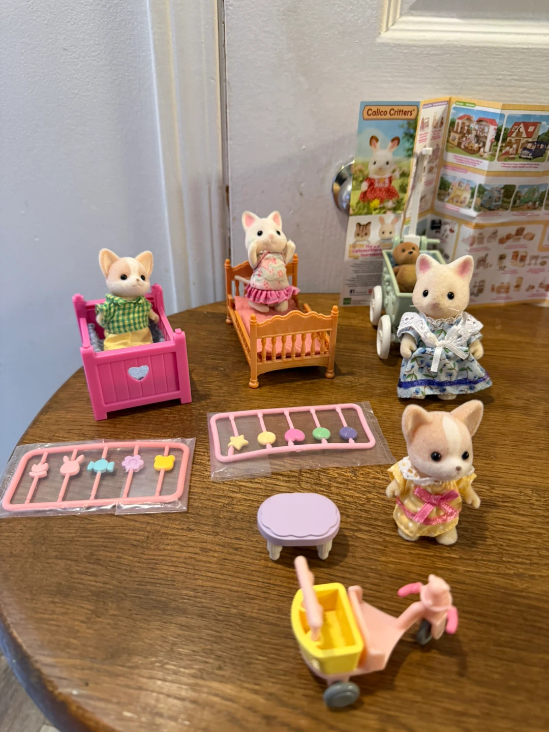Bundle Calico Critters Figures & Accessories Lot - photo 3
