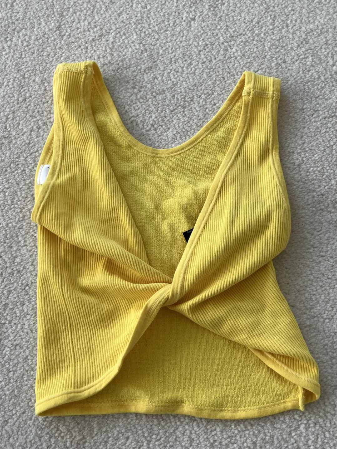 Urban Outfitters: cropped yellow ribbed tank top - photo 2