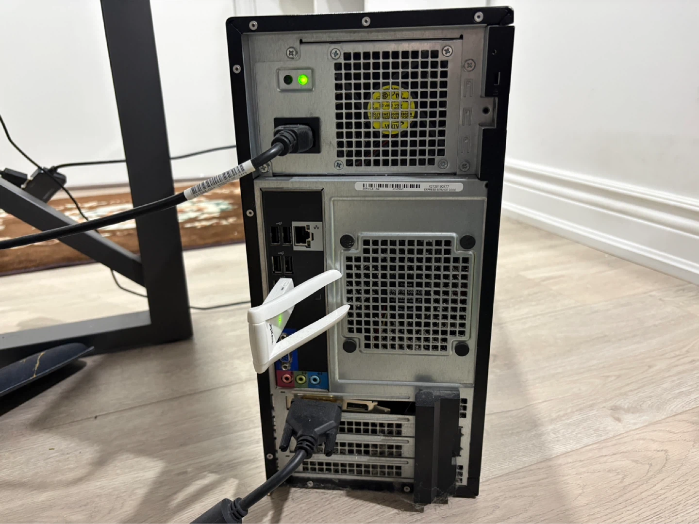 Dell Optiplex 3010 Desktop Computer and LG MONITER - photo 2