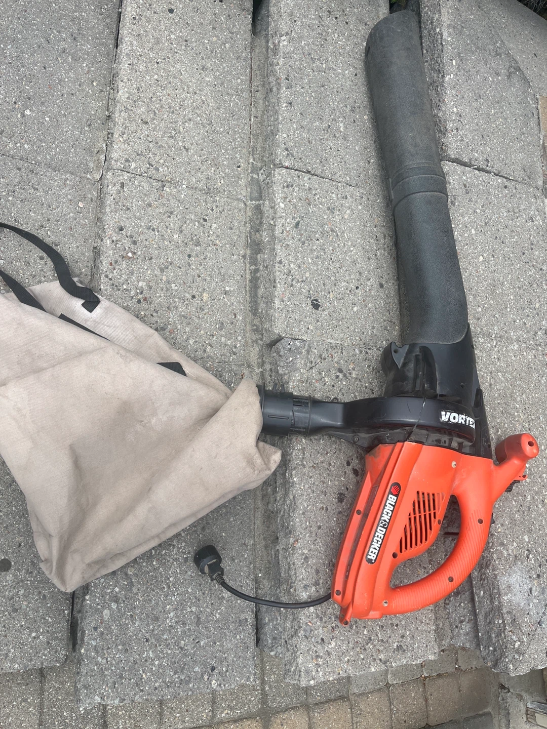 Black & Decker Leaf Blower/Vacuum