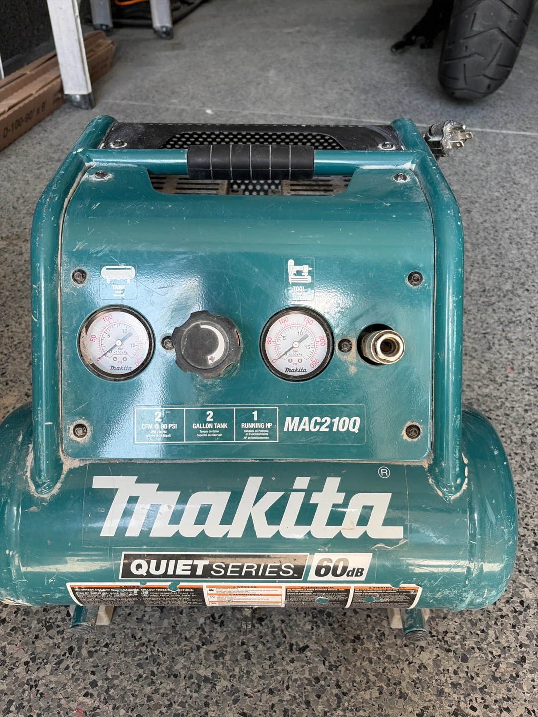 Makita MAC210Q Quiet Series Air Compressor