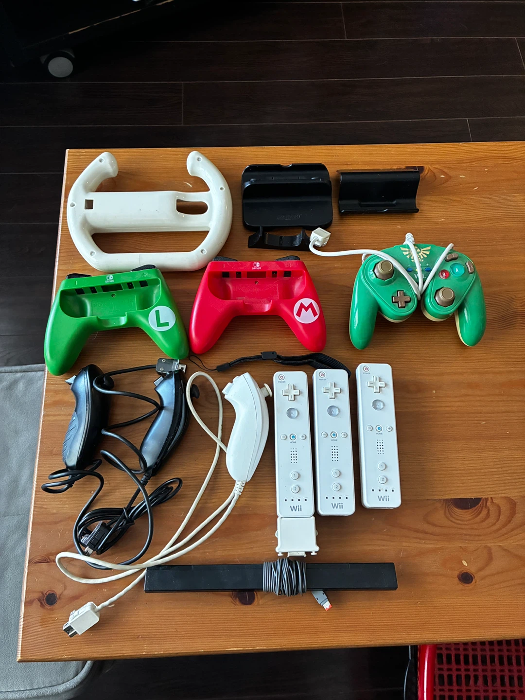 Nintendo Wii U Console with Games and Accessories - photo 3