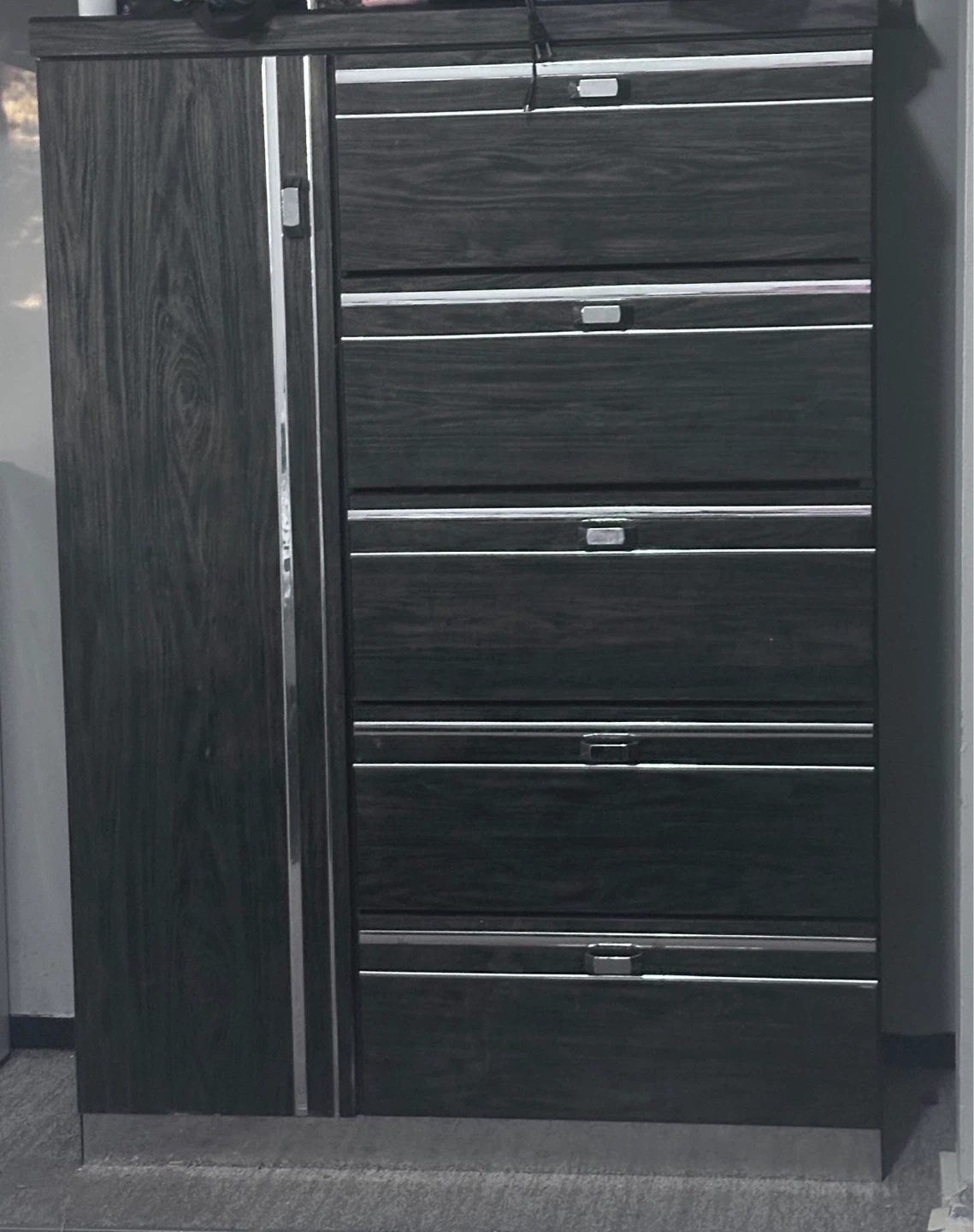 Brown dresser