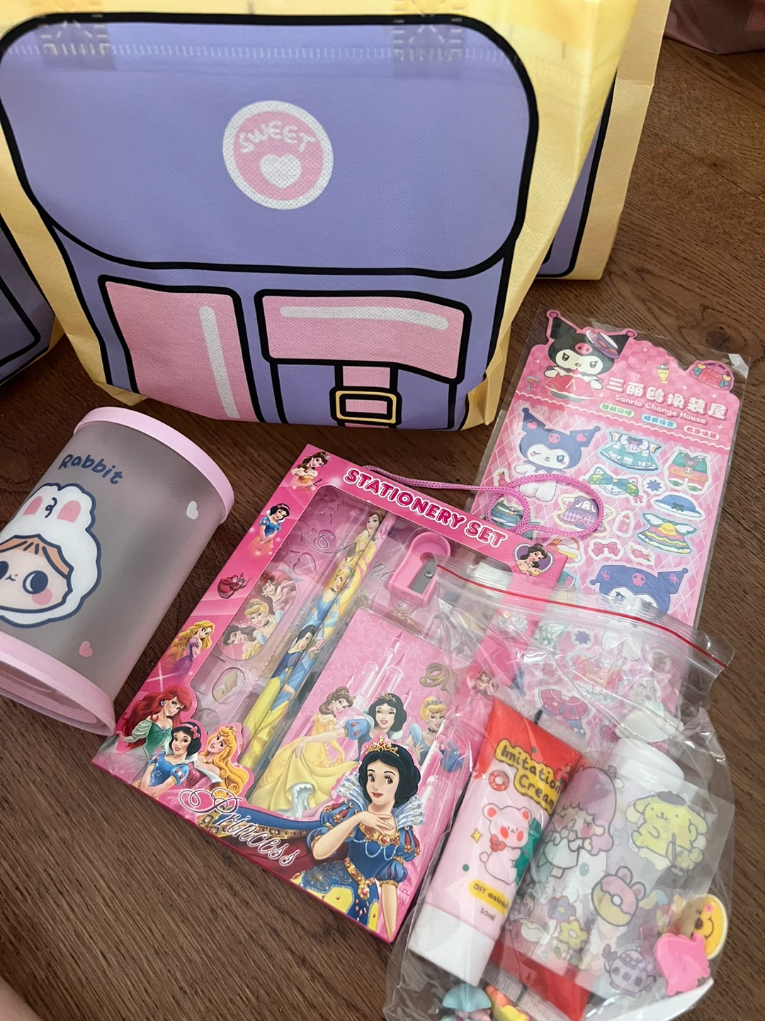 Stationery Sets and Tote Bags - photo 2
