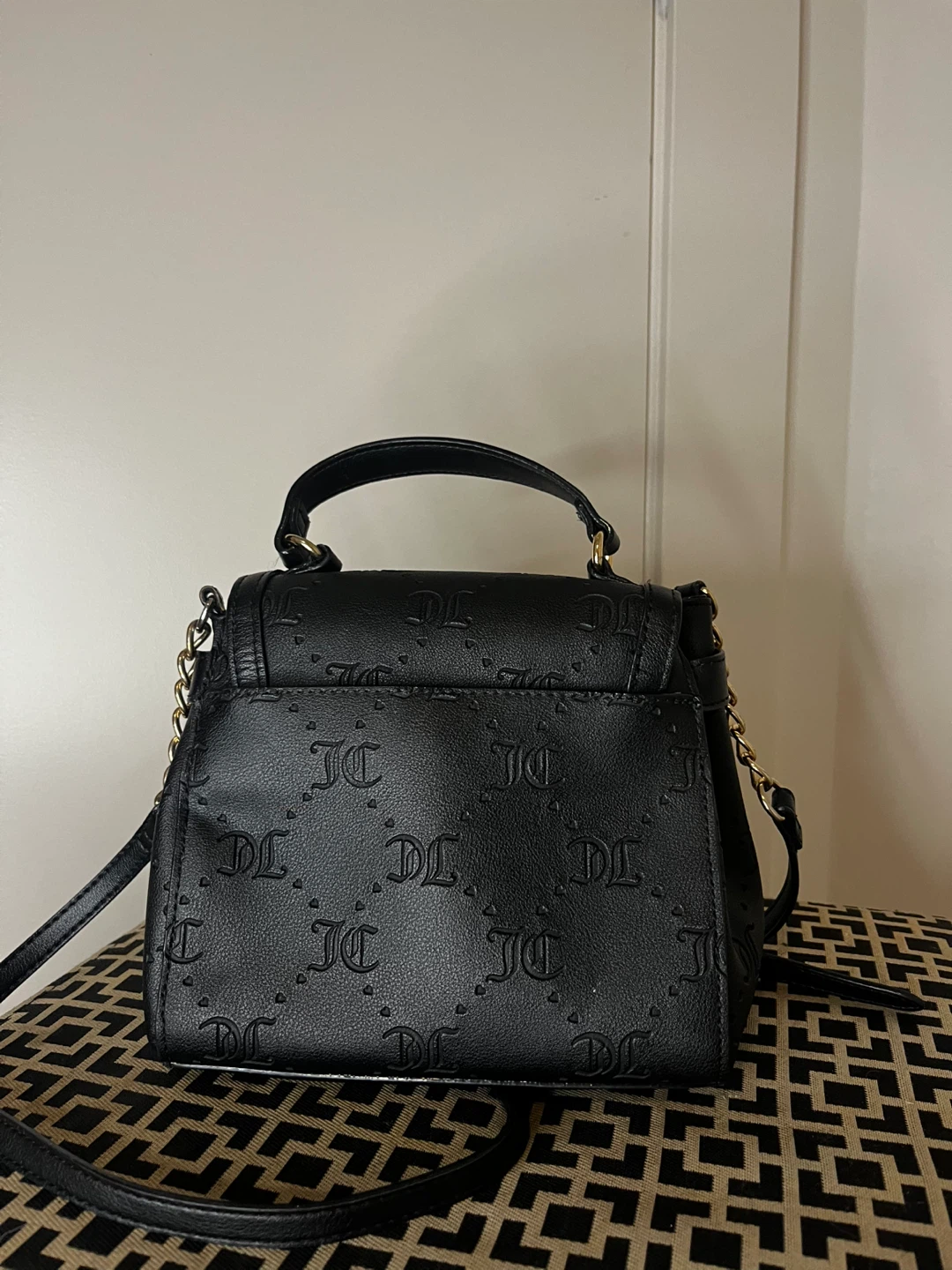 Juicy Couture Gold Logo Black Embossed Leather Crossbody Purse - photo 3