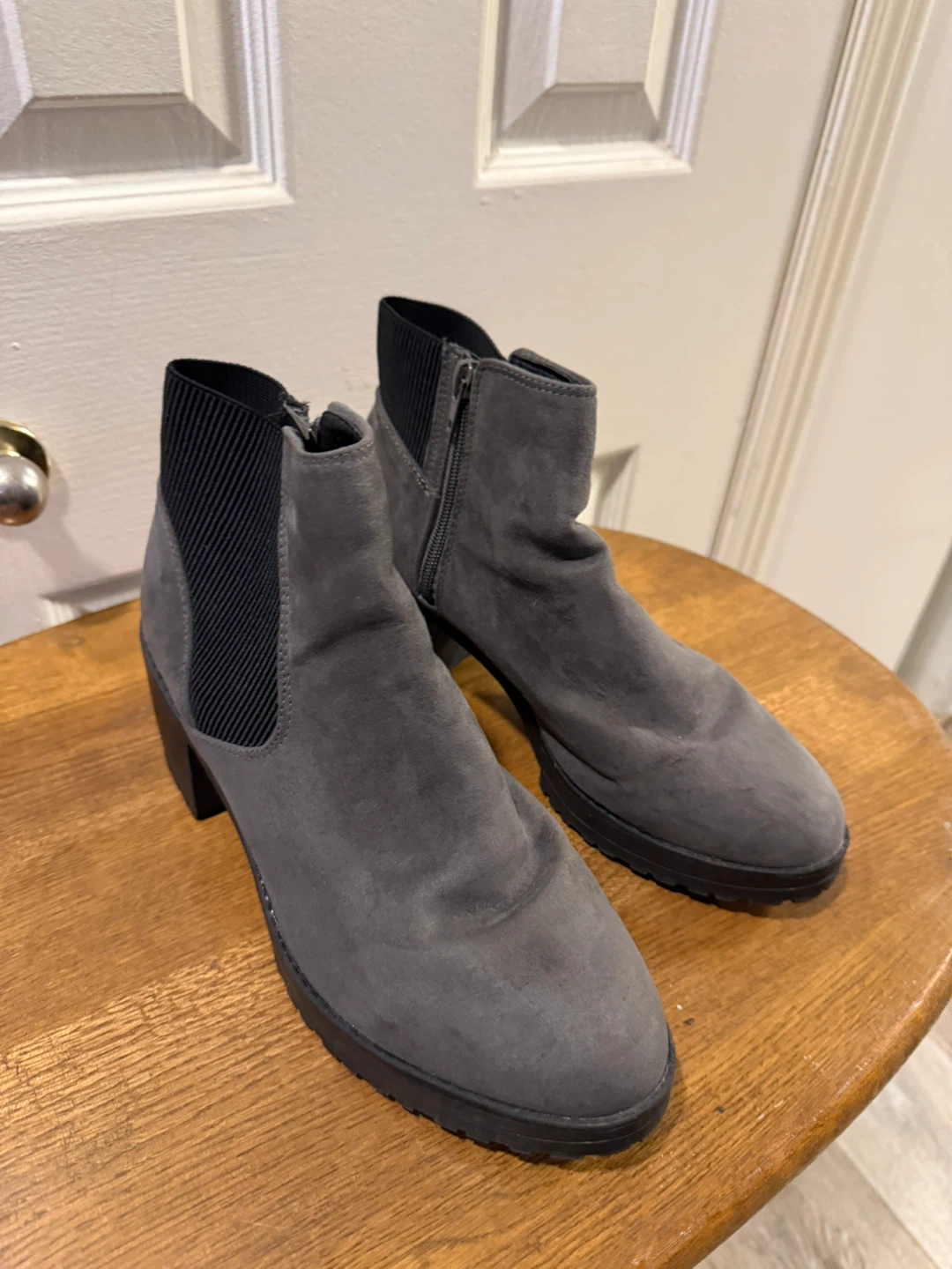 New Look Grey Suede Chelsea Boots