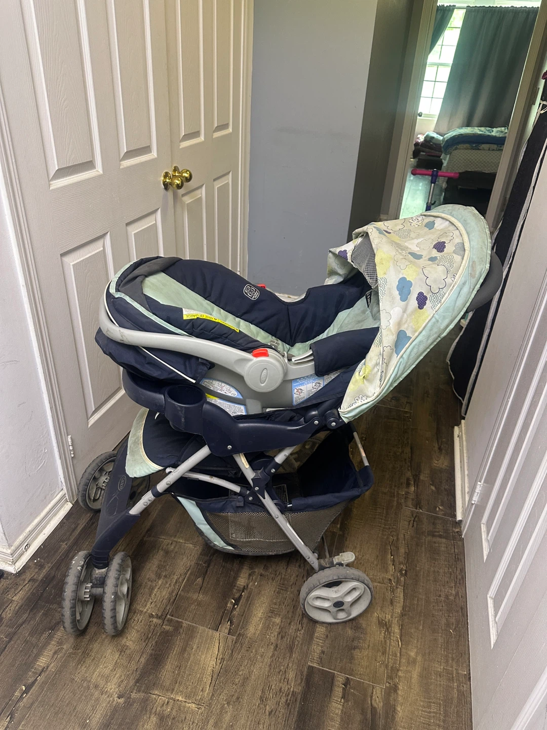 Graco Stroller and Car Seat Travel System - photo 2