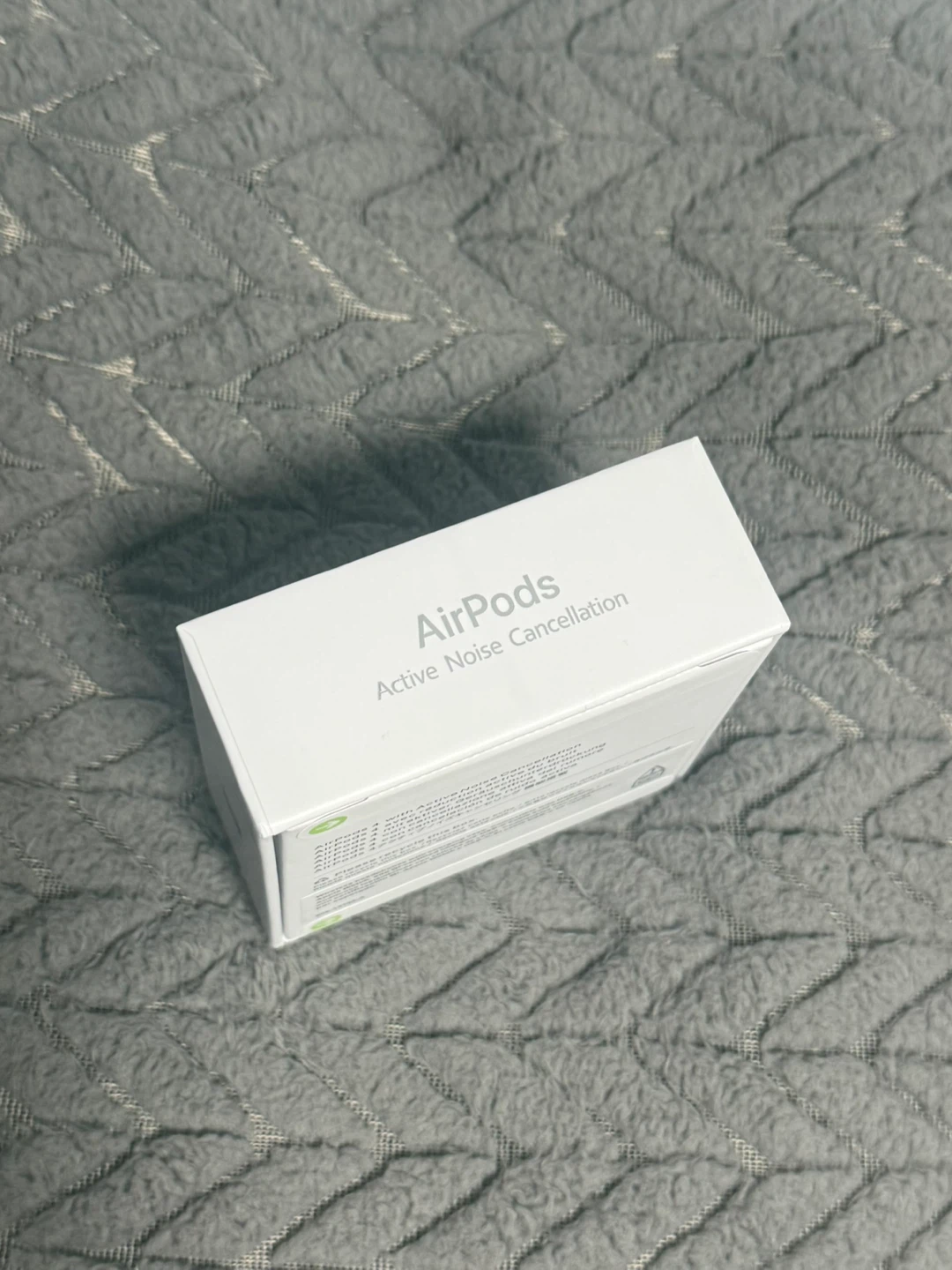 Apple AirPods 4 (ANC) - photo 4