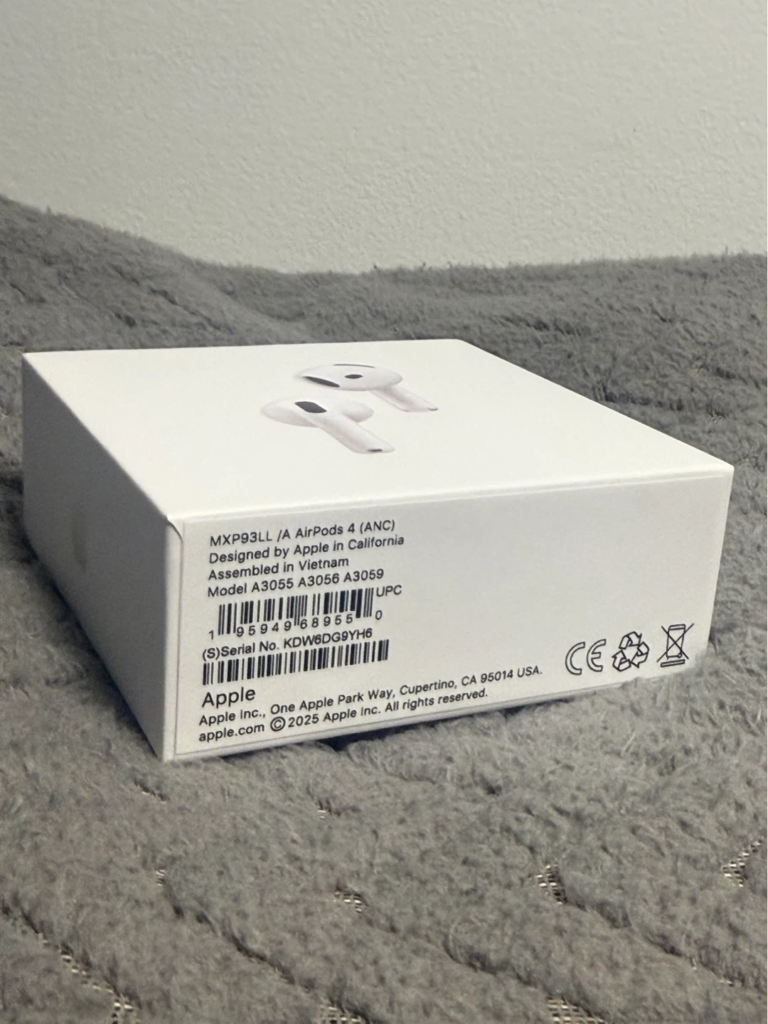 Apple AirPods 4 (ANC) - photo 3