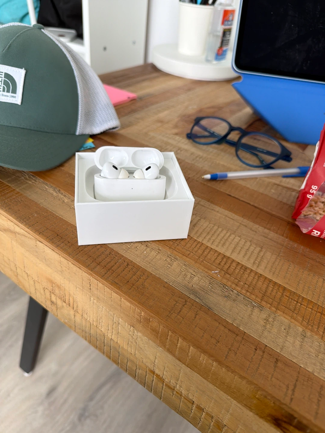 Apple AirPods Pro 2nd generation - photo 3