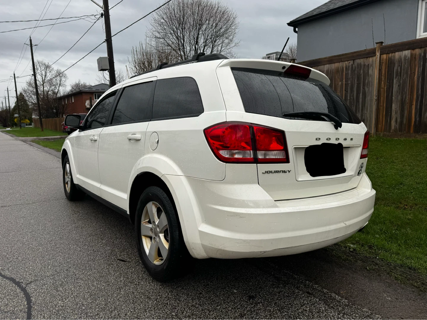 White Dodge Journey - photo 3