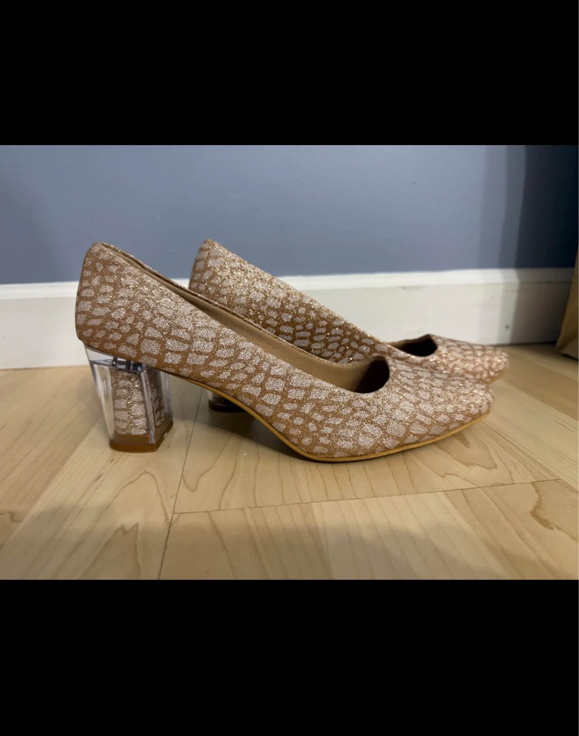 Sleek Women's Heels - photo 3