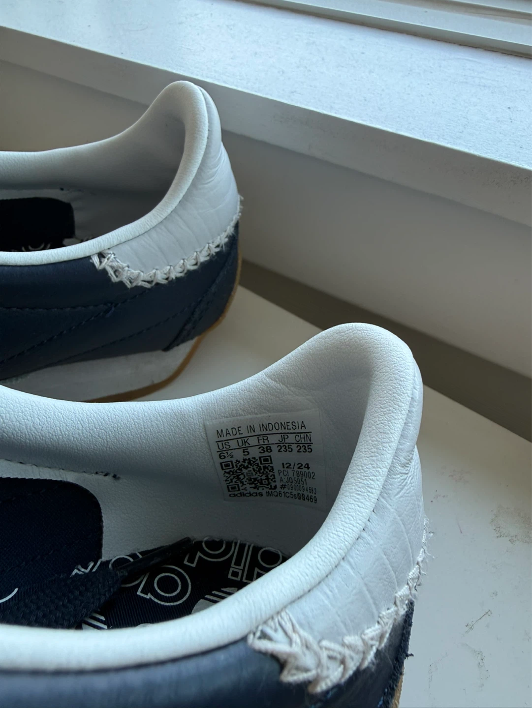 Adidas Navy Blue White Stripe Sneakers - photo 5