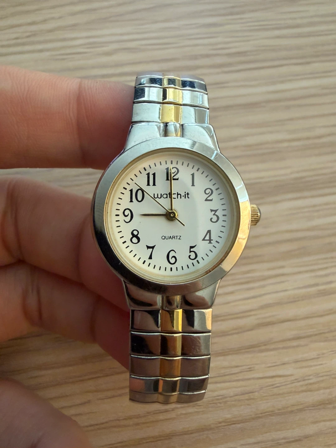 Watch-It Quartz Stretch Band Watch