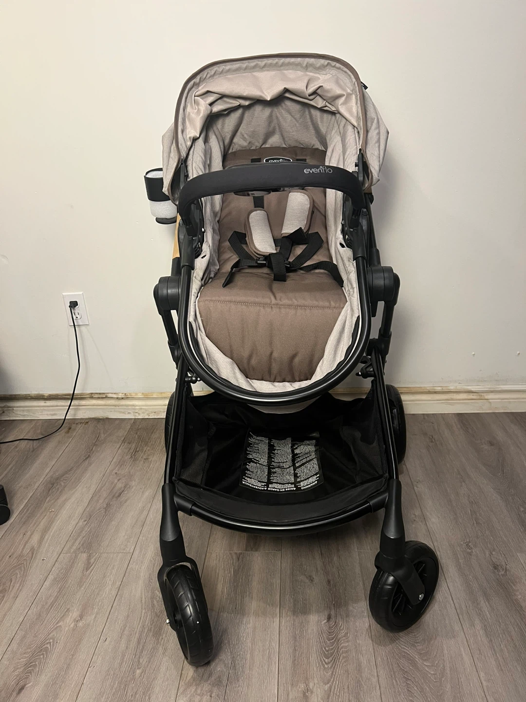 Evenflo Pivot Travel System Stroller and Car Seat - photo 2