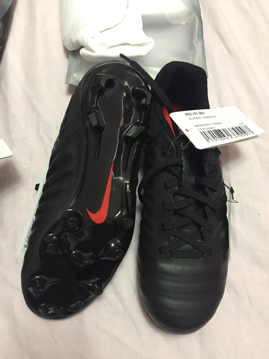 Nike Youth Soccer Cleats, Shin Guards, and Socks Set - photo 4