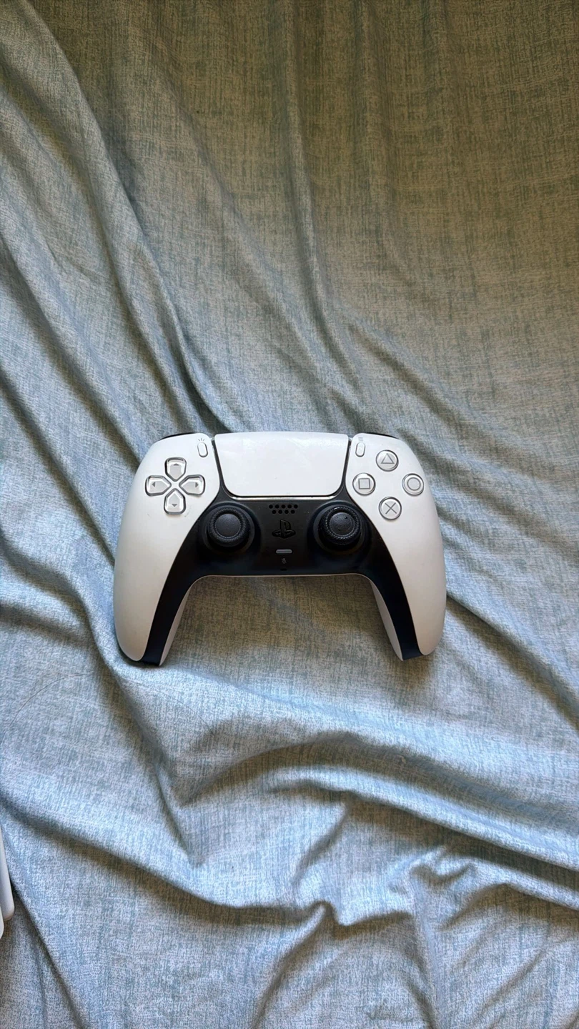 Sony PlayStation 5 Digital Edition Console - photo 2