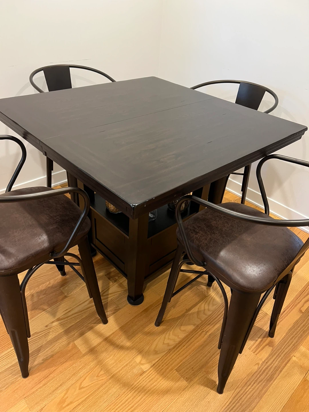 Dark Wood Bar Table with 4 Stools - photo 2