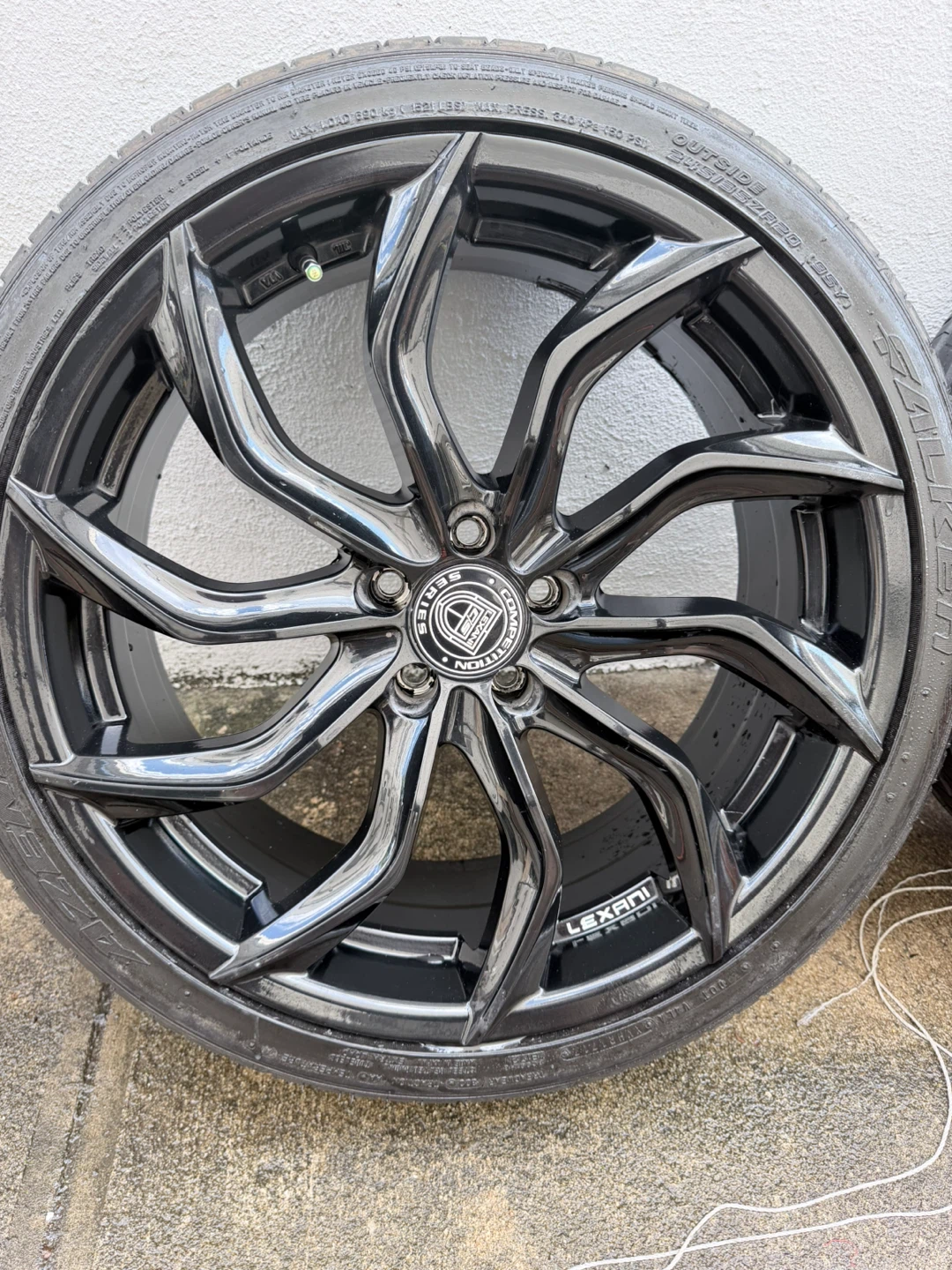 Lexani 20inch Gloss Black Wheels 245/35/R20 - photo 4