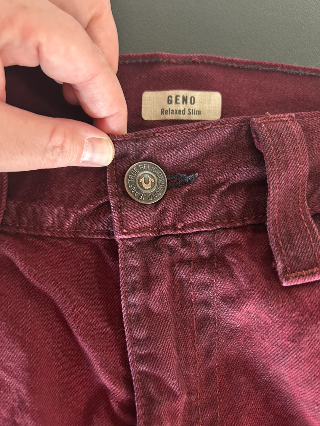 True Religion Geno Relaxed Slim Jeans Burgundy Size 33 - photo 2