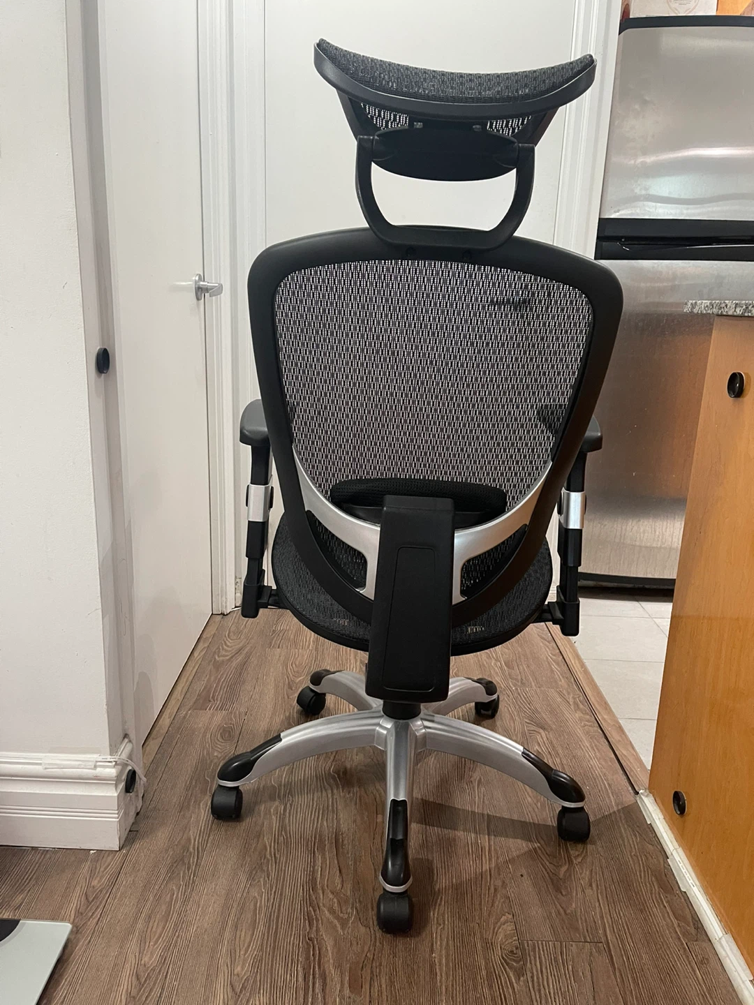 Ergonomic office chair Black Color - Height Adjustable - photo 4