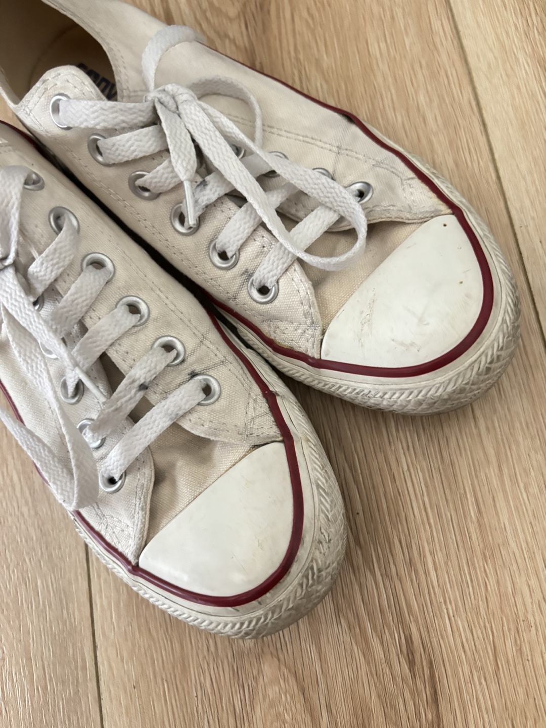 Converse All Star Low Top Sneakers - Women’s Size 7.5 - photo 2
