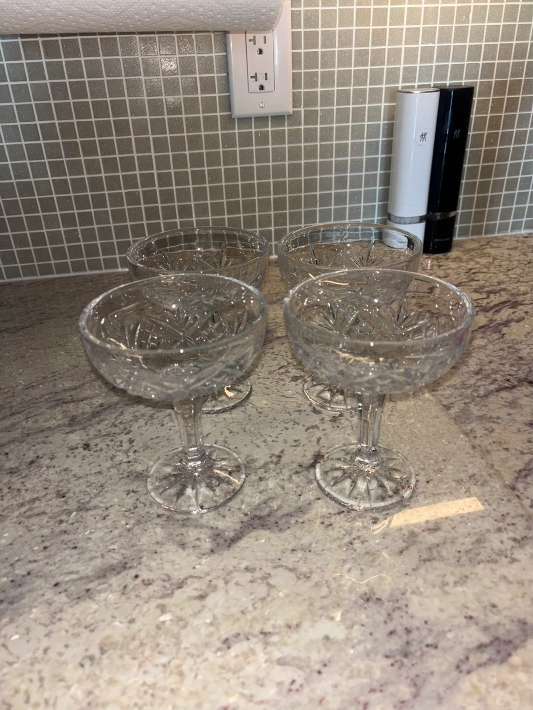 Set of 4 Champagne Coupe Glasses - photo 3