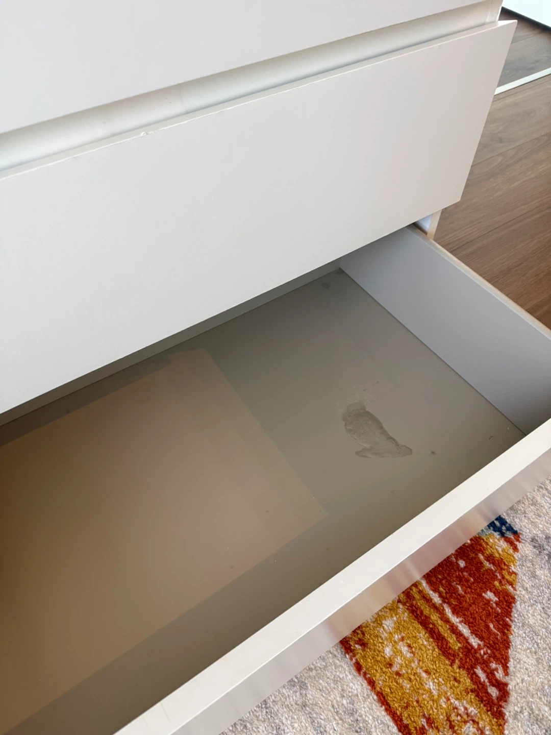 White 4-Drawer Dresser - photo 4